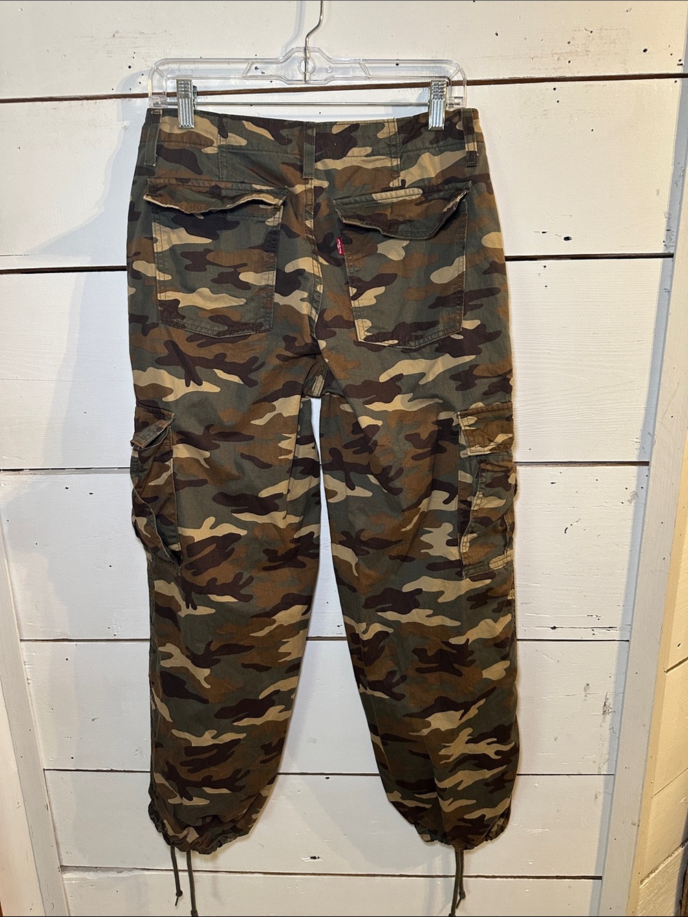 Levi’s 94’ Baggy Camo Cargo Pants - Picture 6 of 11